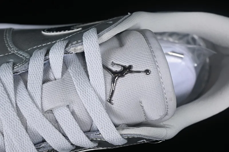 All categories Air Jordan Jordan series basketball shoes Air Jordan 1 Low G version pure original Air Jordan 1 Low Golf AJ1 Joe 1 new golf version liquid silver FD6848-001